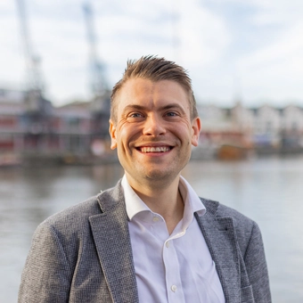 How AI Is Rewriting the Enterprise Data Playbook | Tom Bruce Headshot